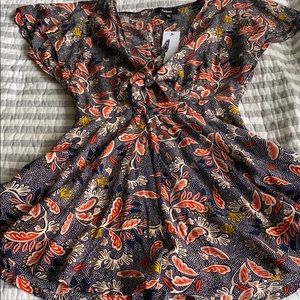 Aakaa flowy tie front romper